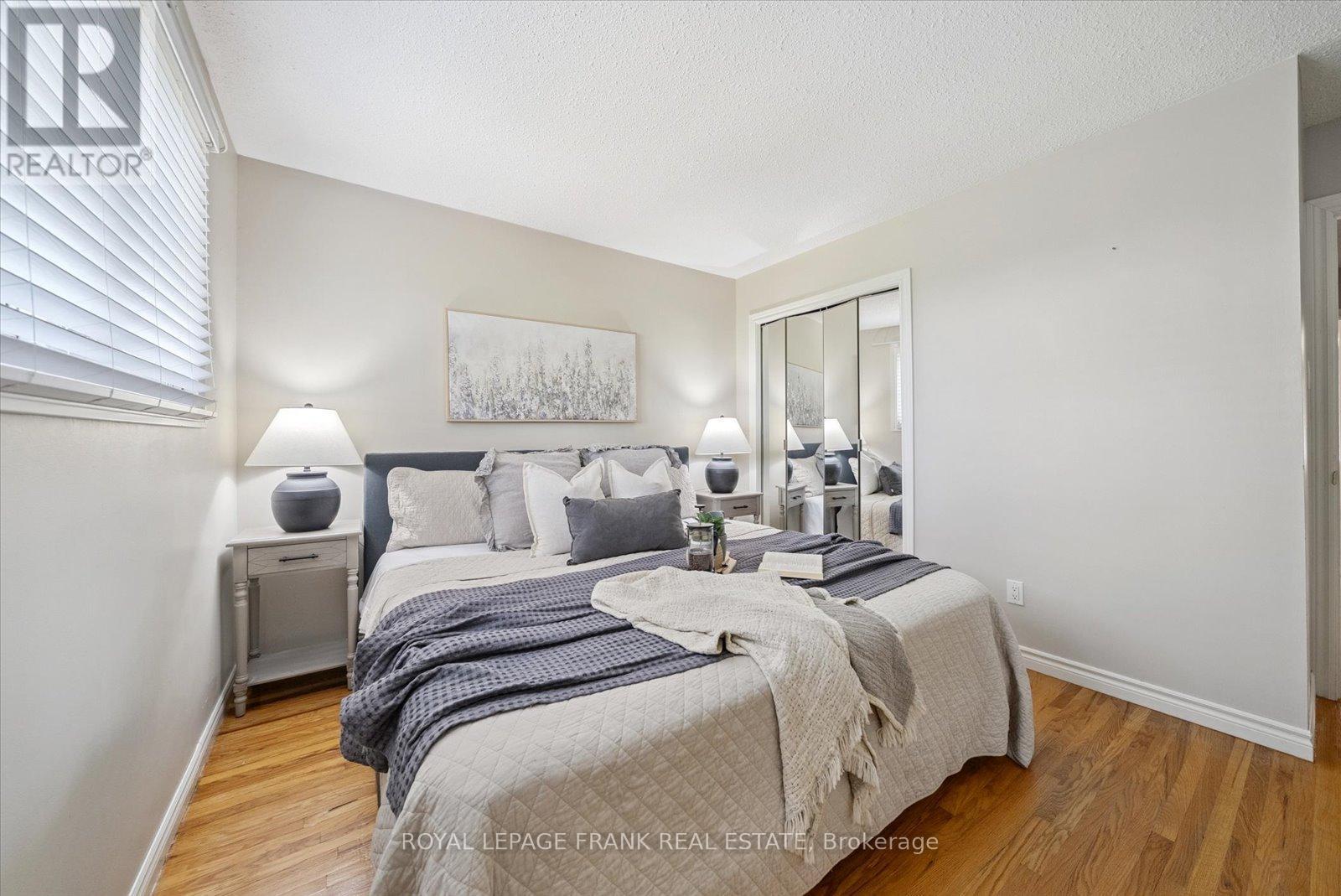 












43 ELAINE DRIVE

,
Kawartha Lakes (Lindsay),




Ontario
K9V4X7

