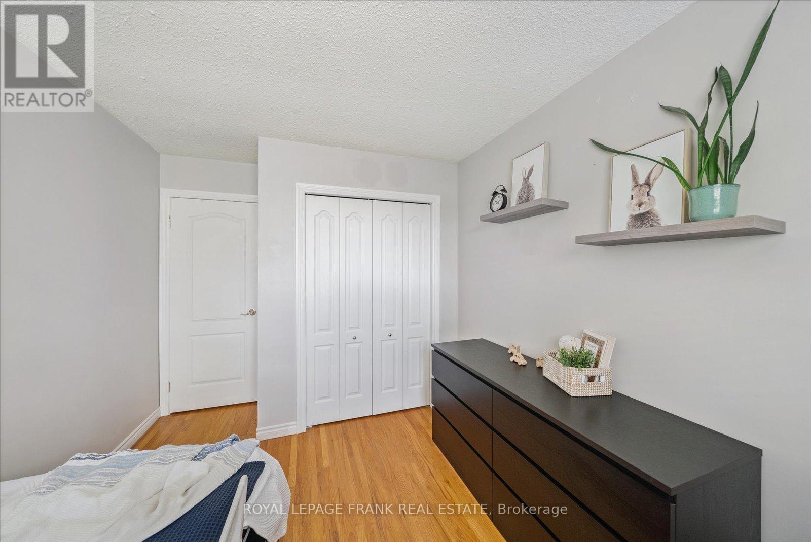 












43 ELAINE DRIVE

,
Kawartha Lakes (Lindsay),




Ontario
K9V4X7

