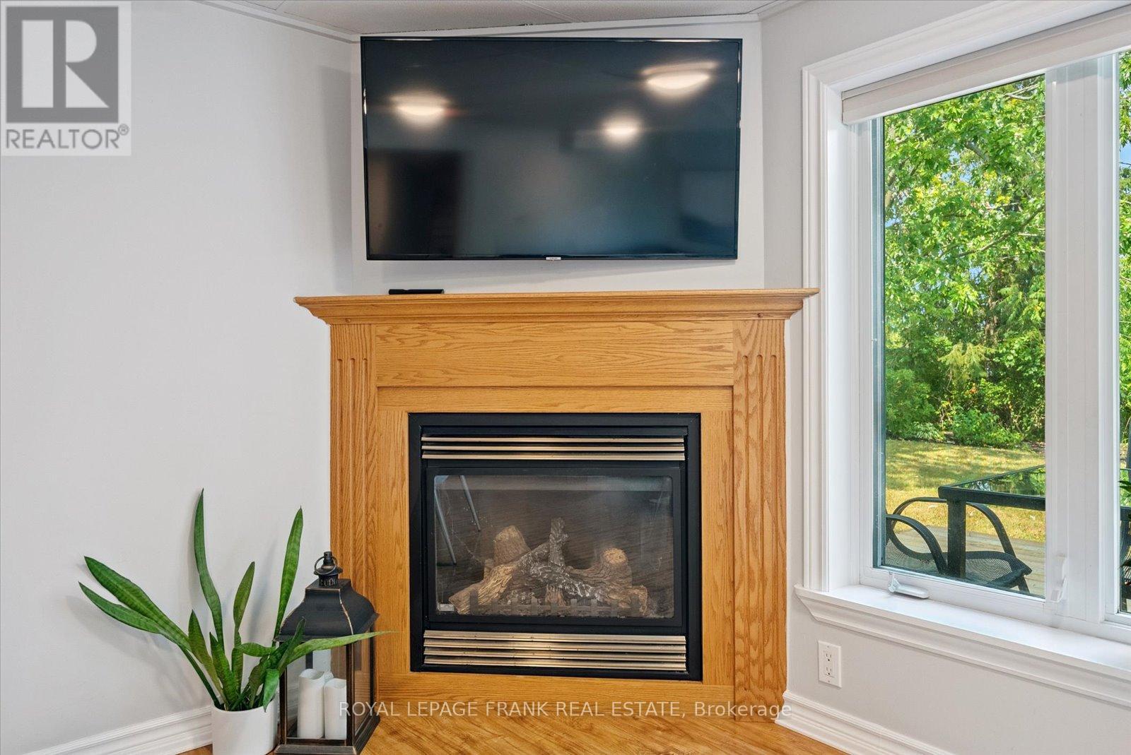 












43 ELAINE DRIVE

,
Kawartha Lakes (Lindsay),




Ontario
K9V4X7

