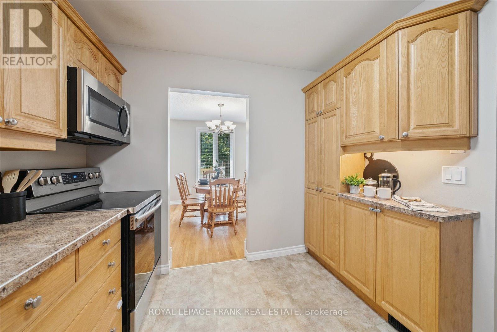 












43 ELAINE DRIVE

,
Kawartha Lakes (Lindsay),




Ontario
K9V4X7


