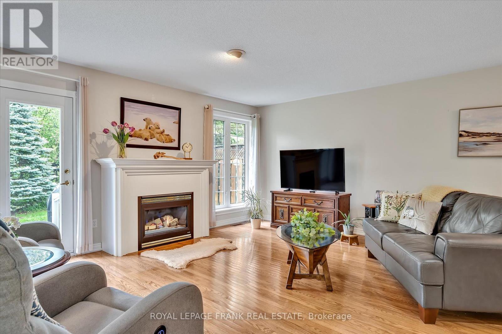 












23 - 300 FRANMOR DRIVE

,
Peterborough East (North),




Ontario
K9H7R1

