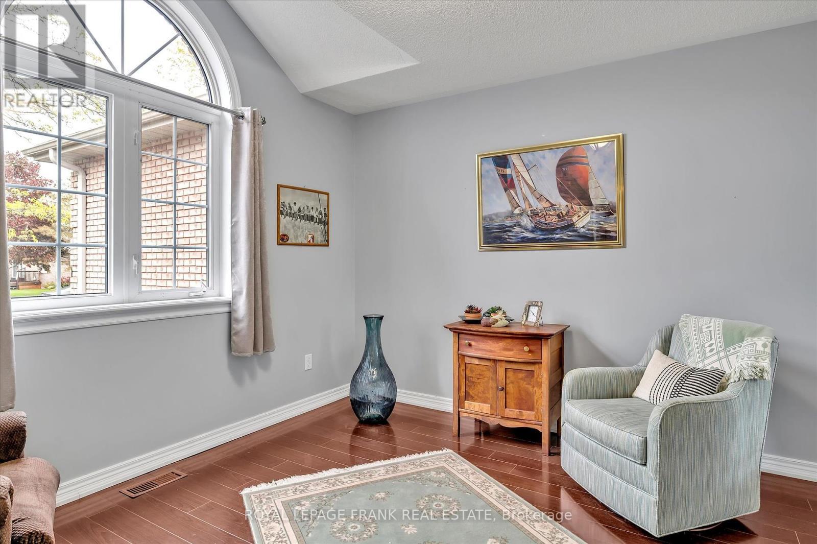 












23 - 300 FRANMOR DRIVE

,
Peterborough East (North),




Ontario
K9H7R1

