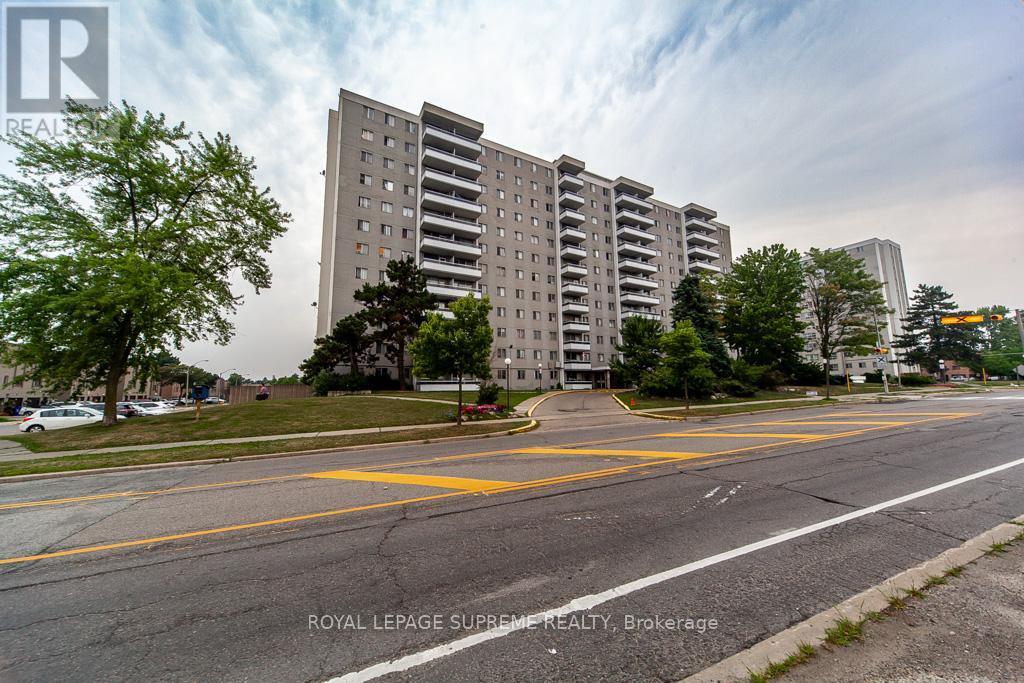 












908 - 940 CALEDONIA ROAD

,
Toronto,




Ontario
M6B3Y4

