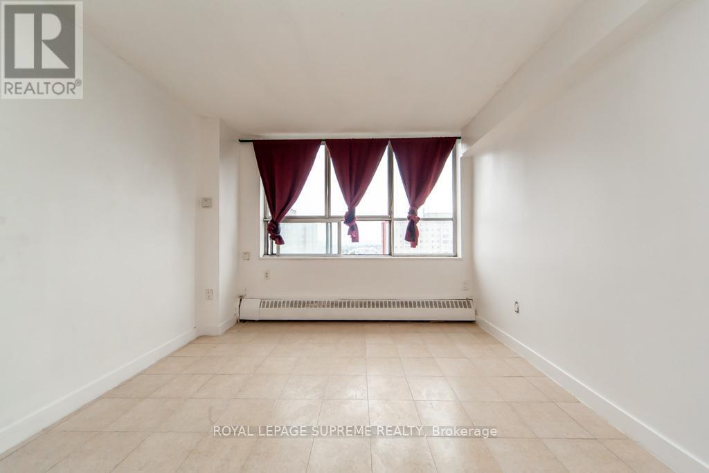 












908 - 940 CALEDONIA ROAD

,
Toronto,




Ontario
M6B3Y4

