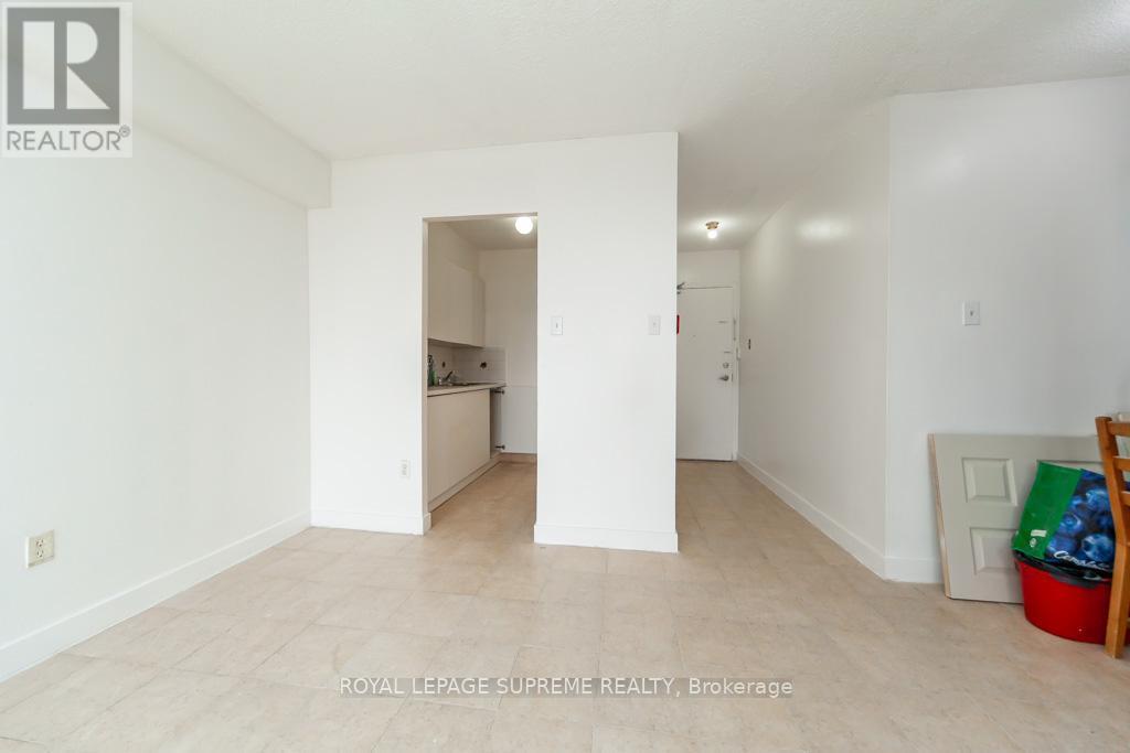 












908 - 940 CALEDONIA ROAD

,
Toronto,




Ontario
M6B3Y4

