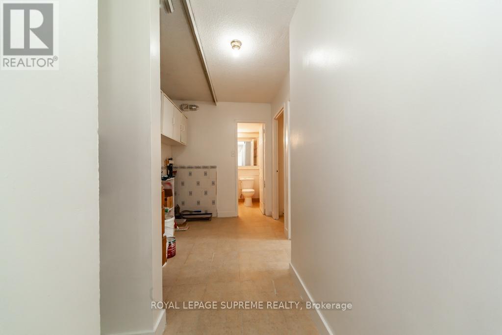 












908 - 940 CALEDONIA ROAD

,
Toronto,




Ontario
M6B3Y4

