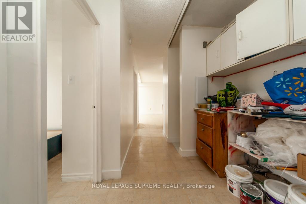 












908 - 940 CALEDONIA ROAD

,
Toronto,




Ontario
M6B3Y4

