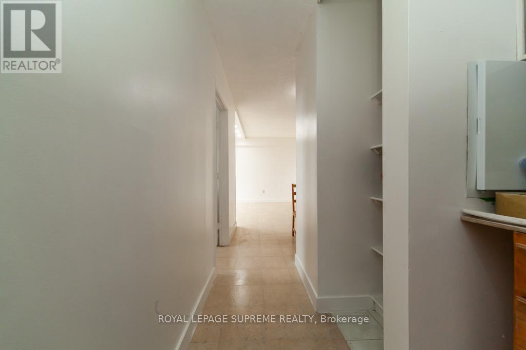 












908 - 940 CALEDONIA ROAD

,
Toronto,




Ontario
M6B3Y4

