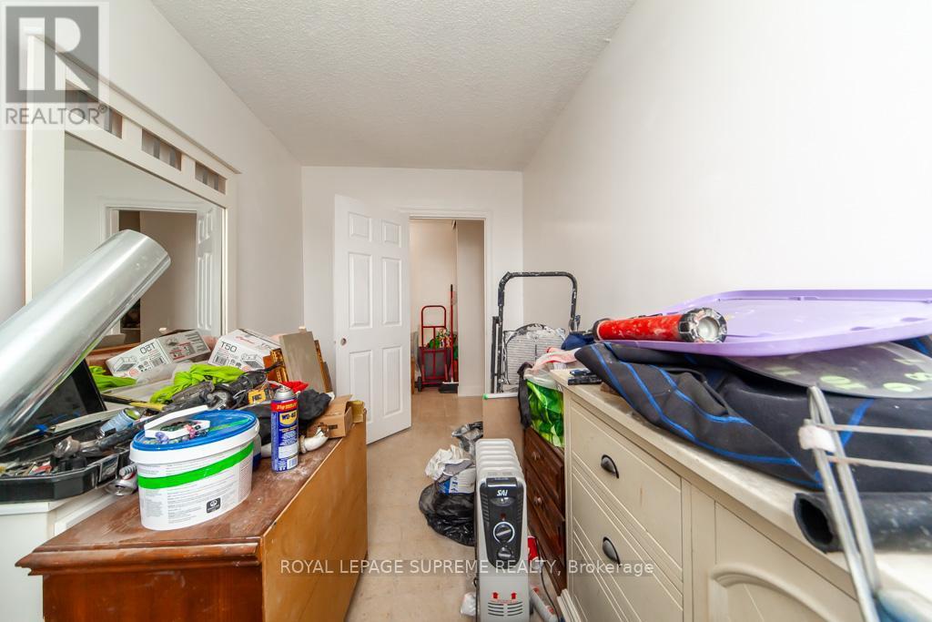 












908 - 940 CALEDONIA ROAD

,
Toronto,




Ontario
M6B3Y4

