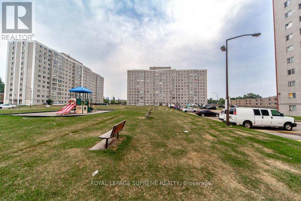 












908 - 940 CALEDONIA ROAD

,
Toronto,




Ontario
M6B3Y4

