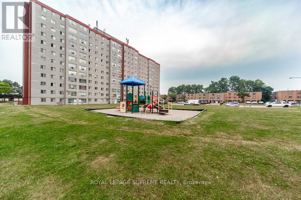 












908 - 940 CALEDONIA ROAD

,
Toronto,




Ontario
M6B3Y4


