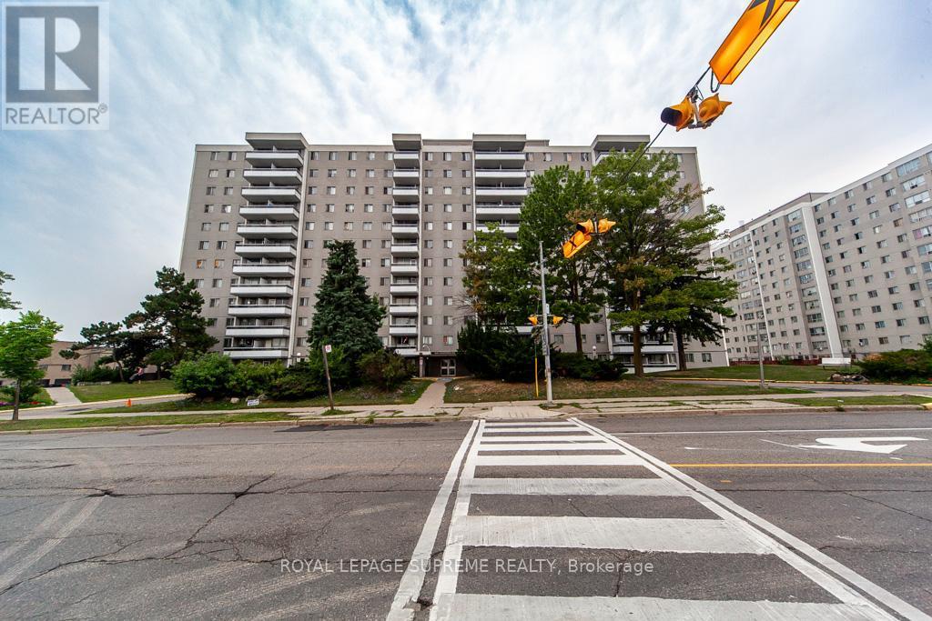 












908 - 940 CALEDONIA ROAD

,
Toronto,




Ontario
M6B3Y4

