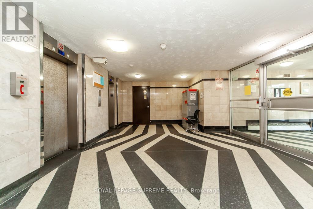 












908 - 940 CALEDONIA ROAD

,
Toronto,




Ontario
M6B3Y4

