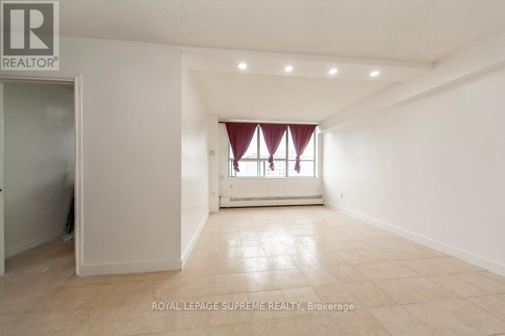 












908 - 940 CALEDONIA ROAD

,
Toronto,




Ontario
M6B3Y4

