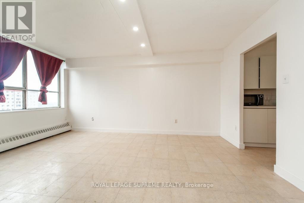 












908 - 940 CALEDONIA ROAD

,
Toronto,




Ontario
M6B3Y4

