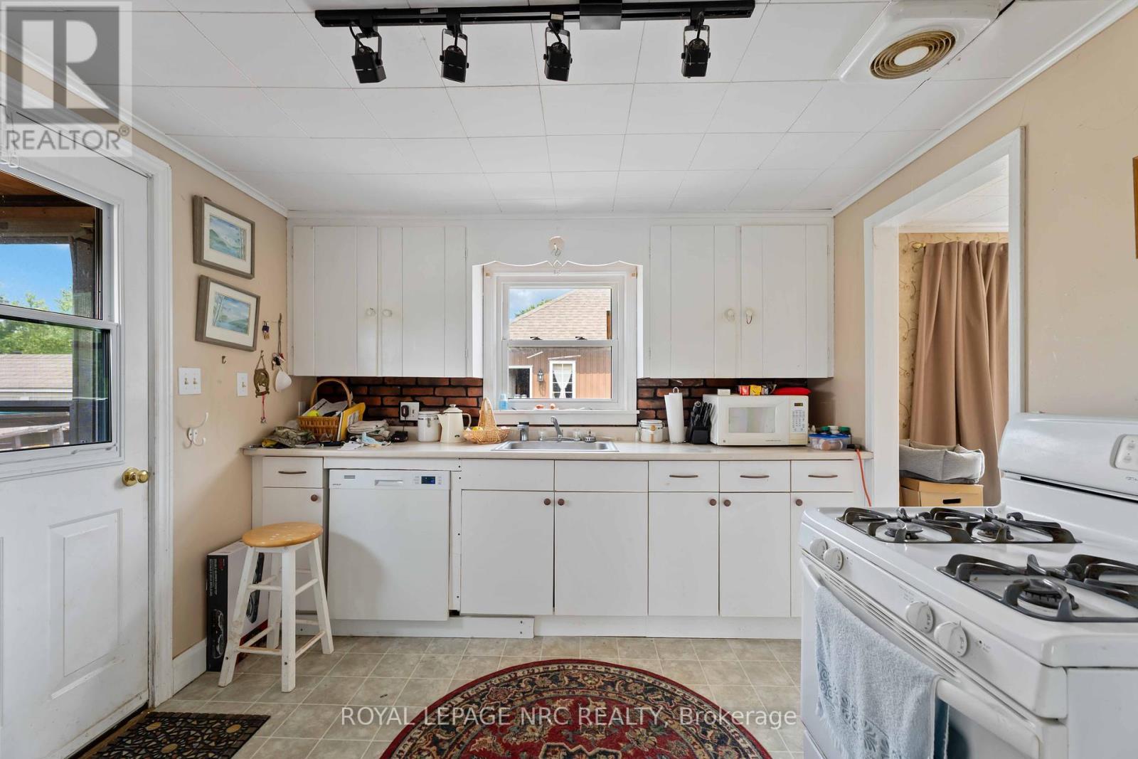 












2964 HYMAN AVENUE

,
Fort Erie (Ridgeway),




Ontario
L0S1N0

