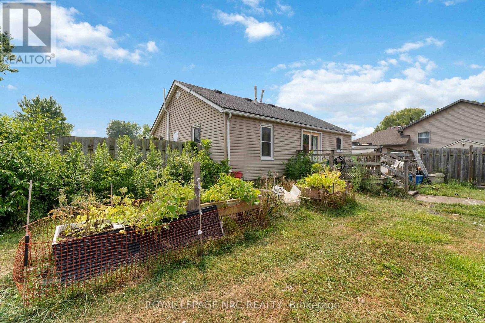 












2964 HYMAN AVENUE

,
Fort Erie (Ridgeway),




Ontario
L0S1N0

