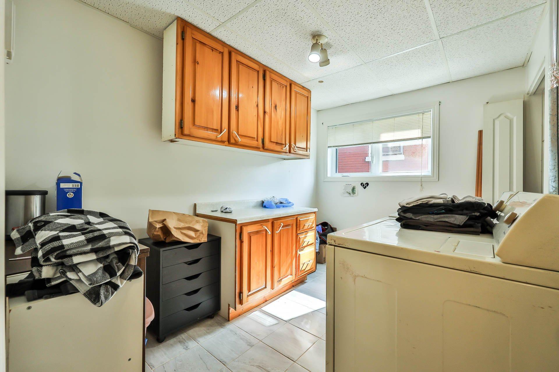 









315

 - 315A


Rue Papineau

,
Papineauville,




QC
J0V1R0

