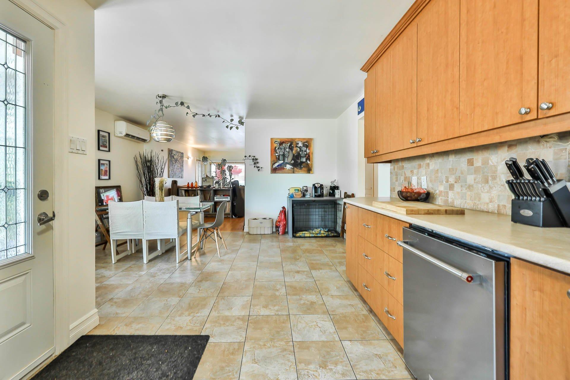 









315

 - 315A


Rue Papineau

,
Papineauville,




QC
J0V1R0

