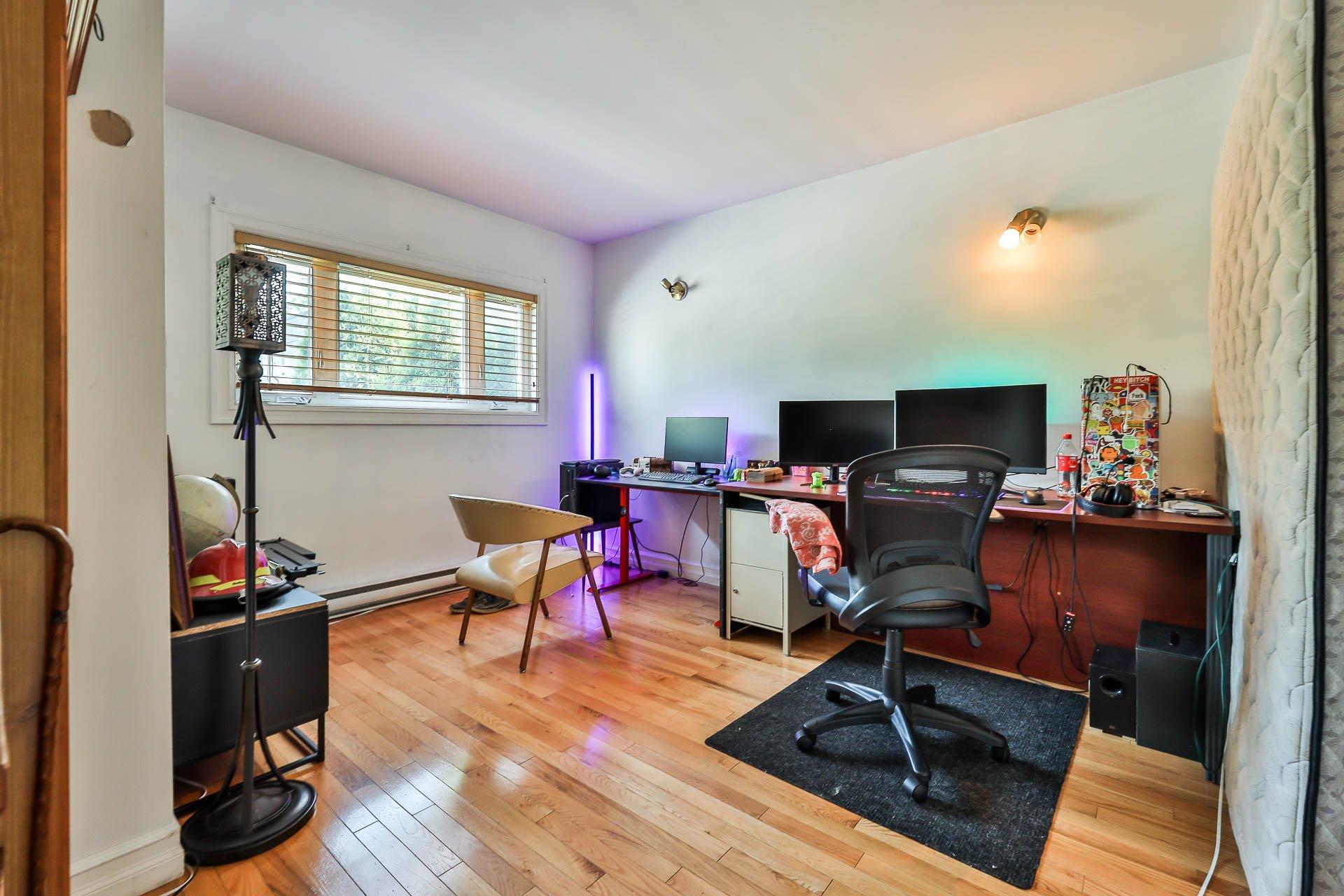 









315

 - 315A


Rue Papineau

,
Papineauville,




QC
J0V1R0

