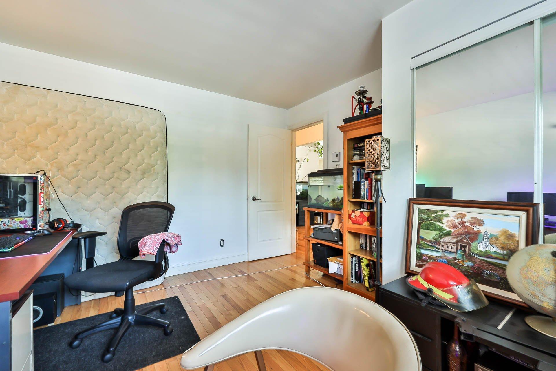 









315

 - 315A


Rue Papineau

,
Papineauville,




QC
J0V1R0

