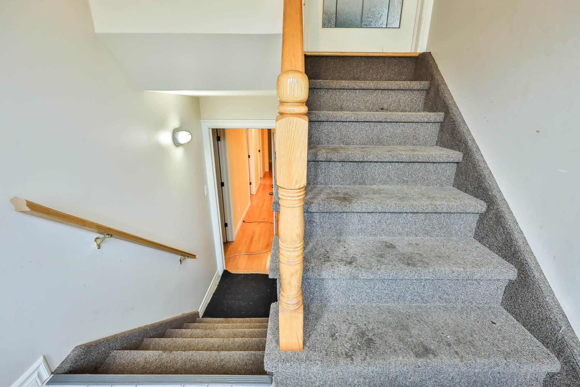 









315

 - 315A


Rue Papineau

,
Papineauville,




QC
J0V1R0


