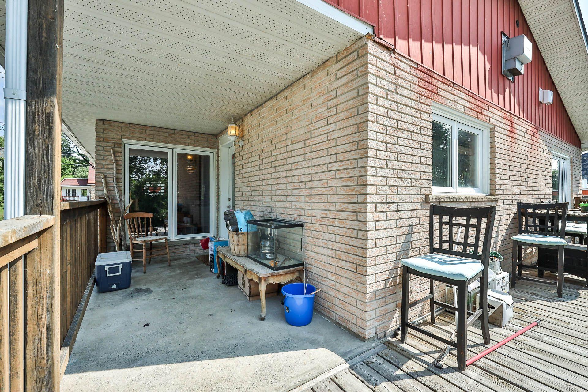 









315

 - 315A


Rue Papineau

,
Papineauville,




QC
J0V1R0

