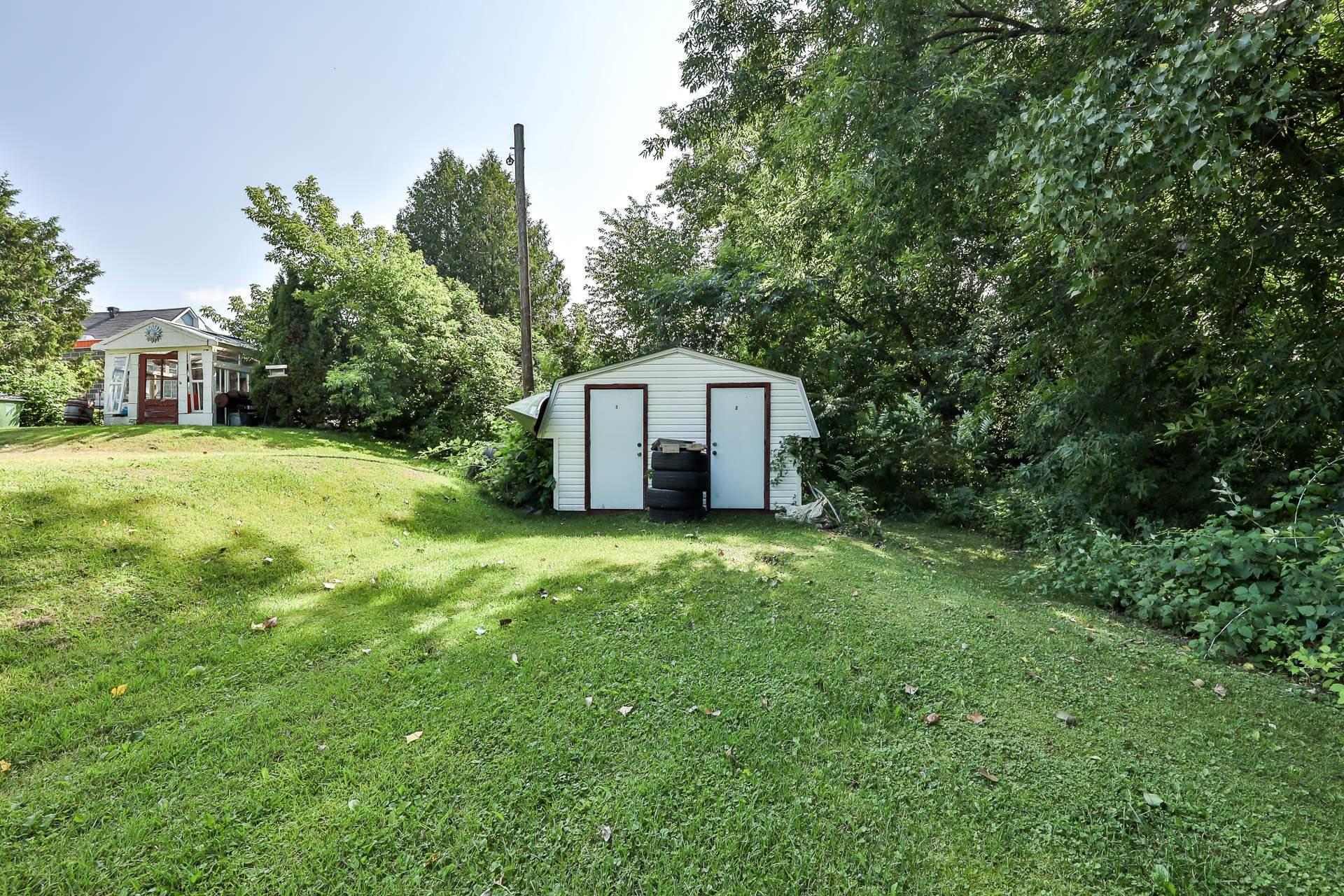 









315

 - 315A


Rue Papineau

,
Papineauville,




QC
J0V1R0


