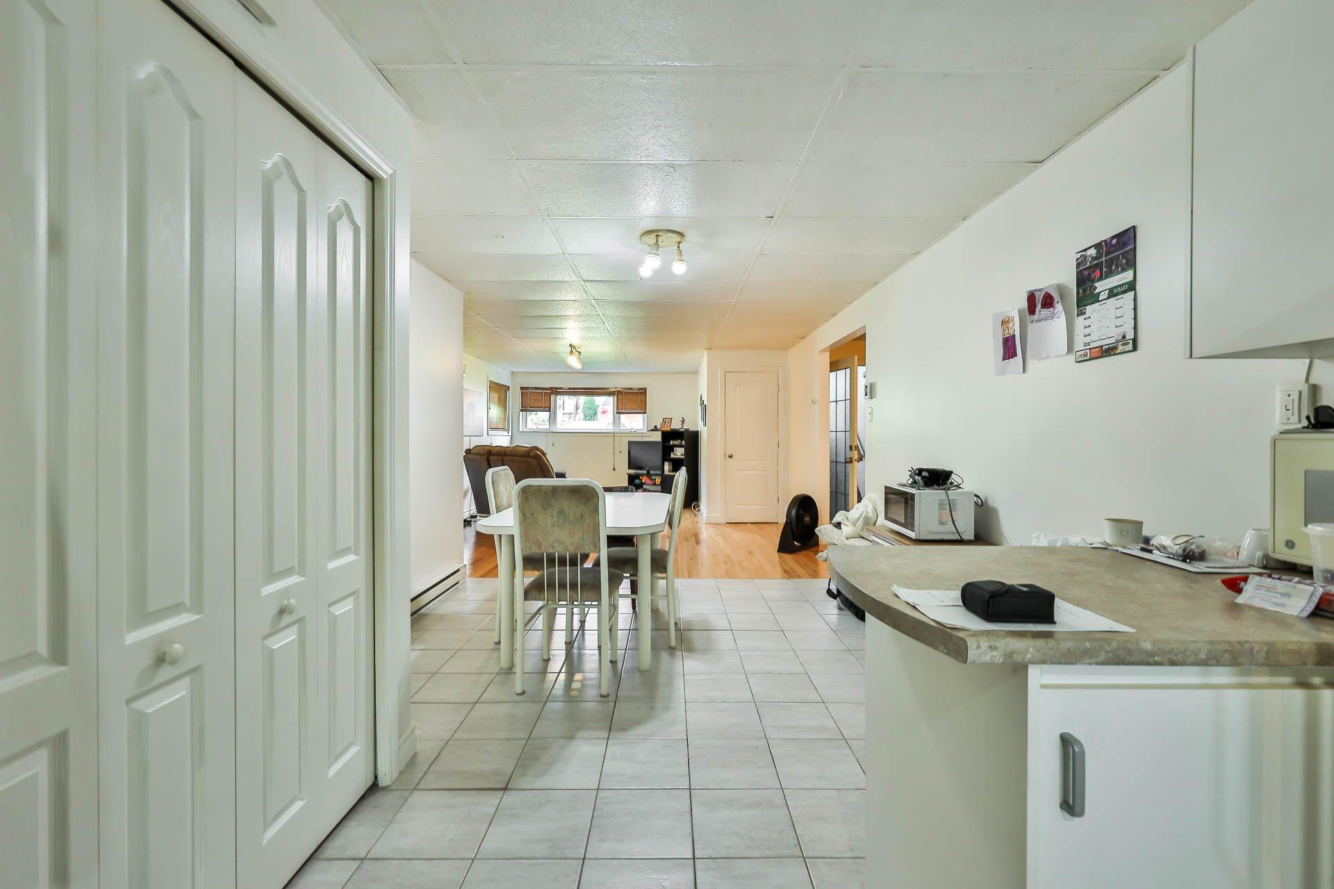 









315

 - 315A


Rue Papineau

,
Papineauville,




QC
J0V1R0

