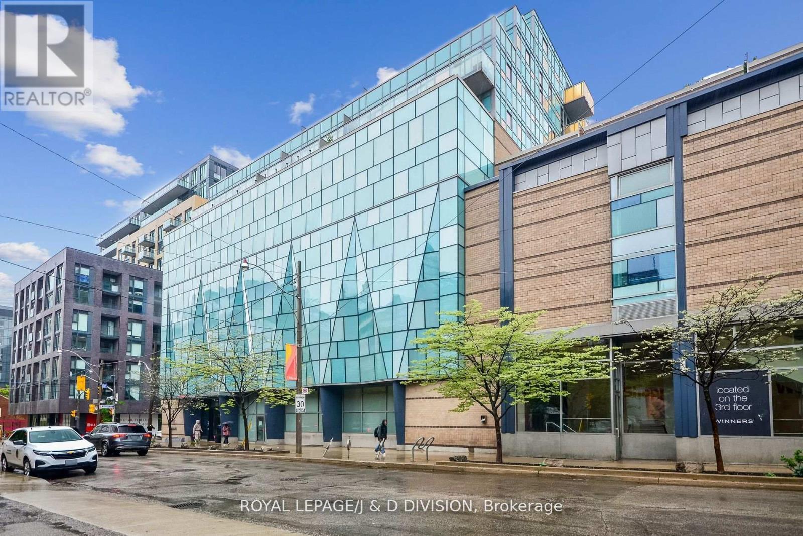 












421 - 156 PORTLAND STREET

,
Toronto,




Ontario
M5V0G1

