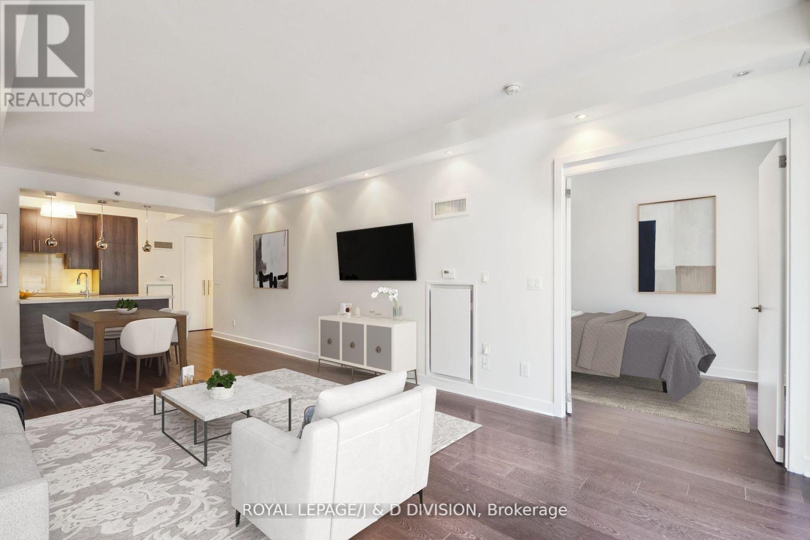












421 - 156 PORTLAND STREET

,
Toronto,




Ontario
M5V0G1

