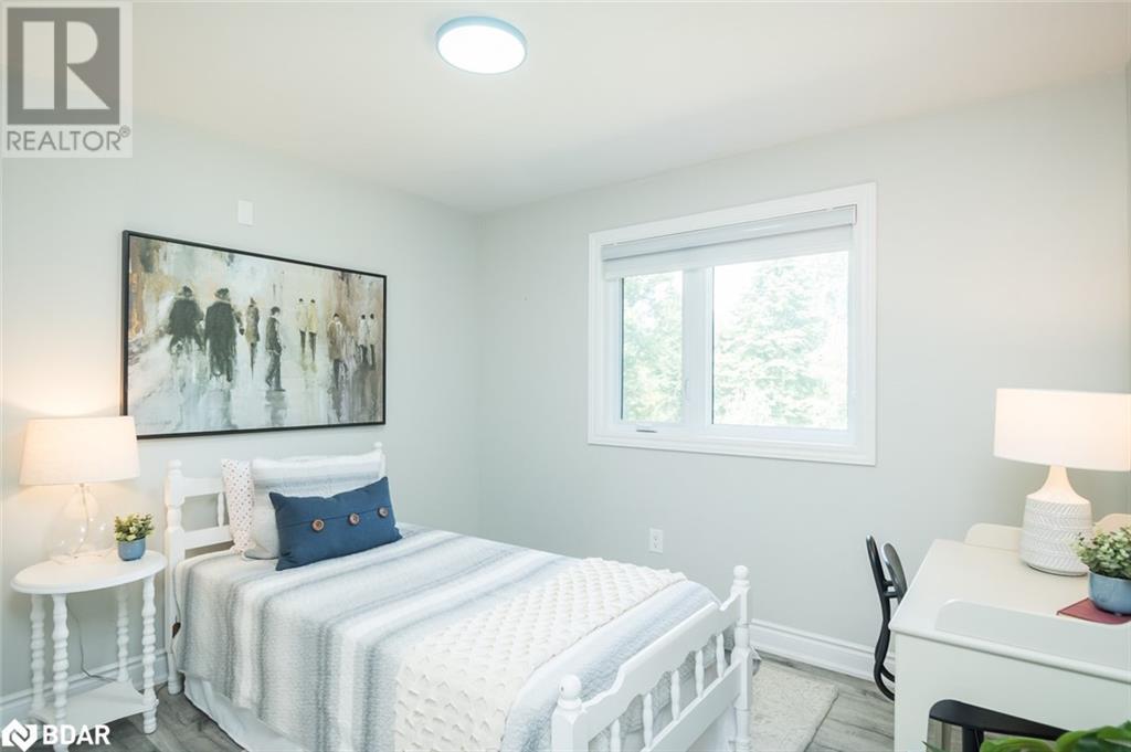 












10805 FOURTH Line

,
Halton Hills,




Ontario
L9T2X9

