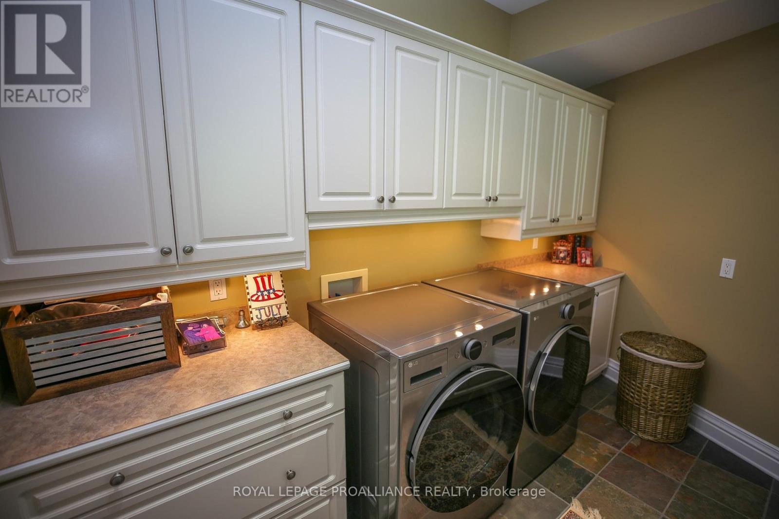 












1188 1000 ISLANDS PARKWAY

,
Front of Yonge,




Ontario
K0E1R0

