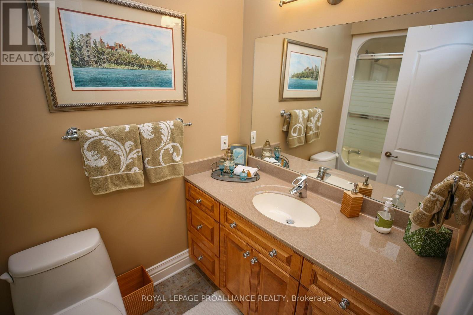 












1188 1000 ISLANDS PARKWAY

,
Front of Yonge,




Ontario
K0E1R0


