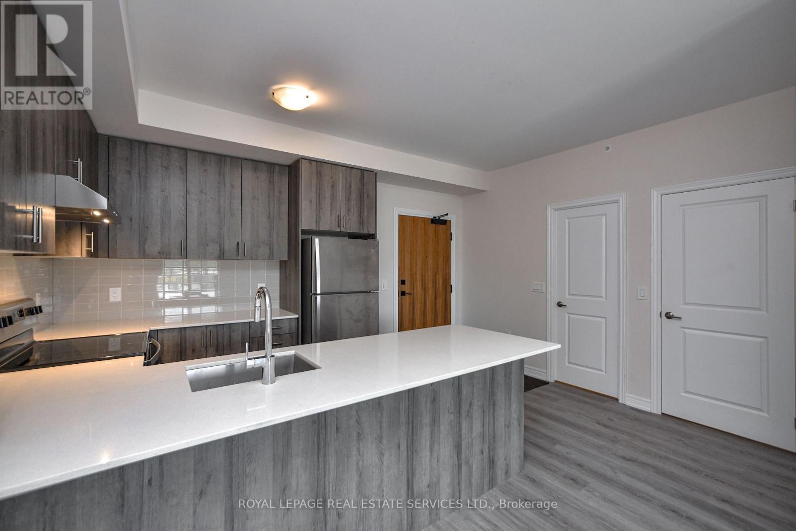 












613 - 121 HIGHWAY 8 ROAD

,
Hamilton,




Ontario
L8G1C1

