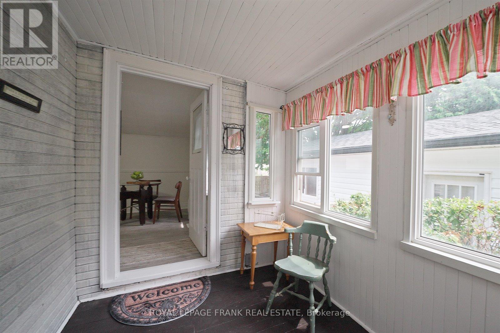 












112 ALBERT STREET N

,
Kawartha Lakes (Lindsay),




Ontario
K9V4K5

