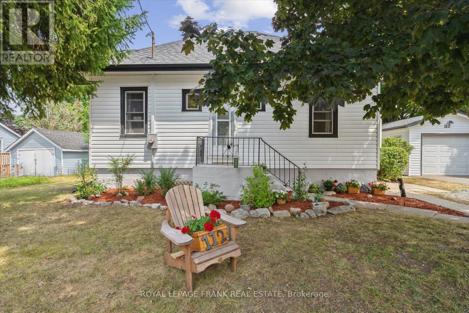 












112 ALBERT STREET N

,
Kawartha Lakes (Lindsay),




Ontario
K9V4K5

