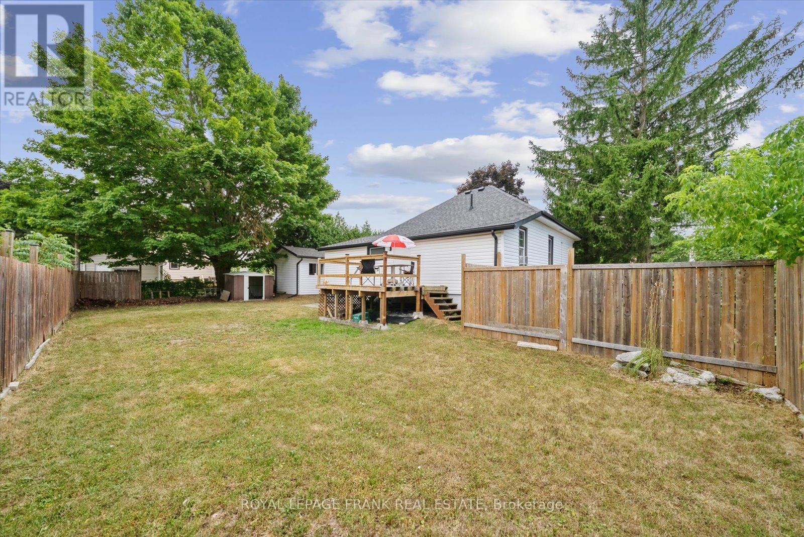 












112 ALBERT STREET N

,
Kawartha Lakes (Lindsay),




Ontario
K9V4K5

