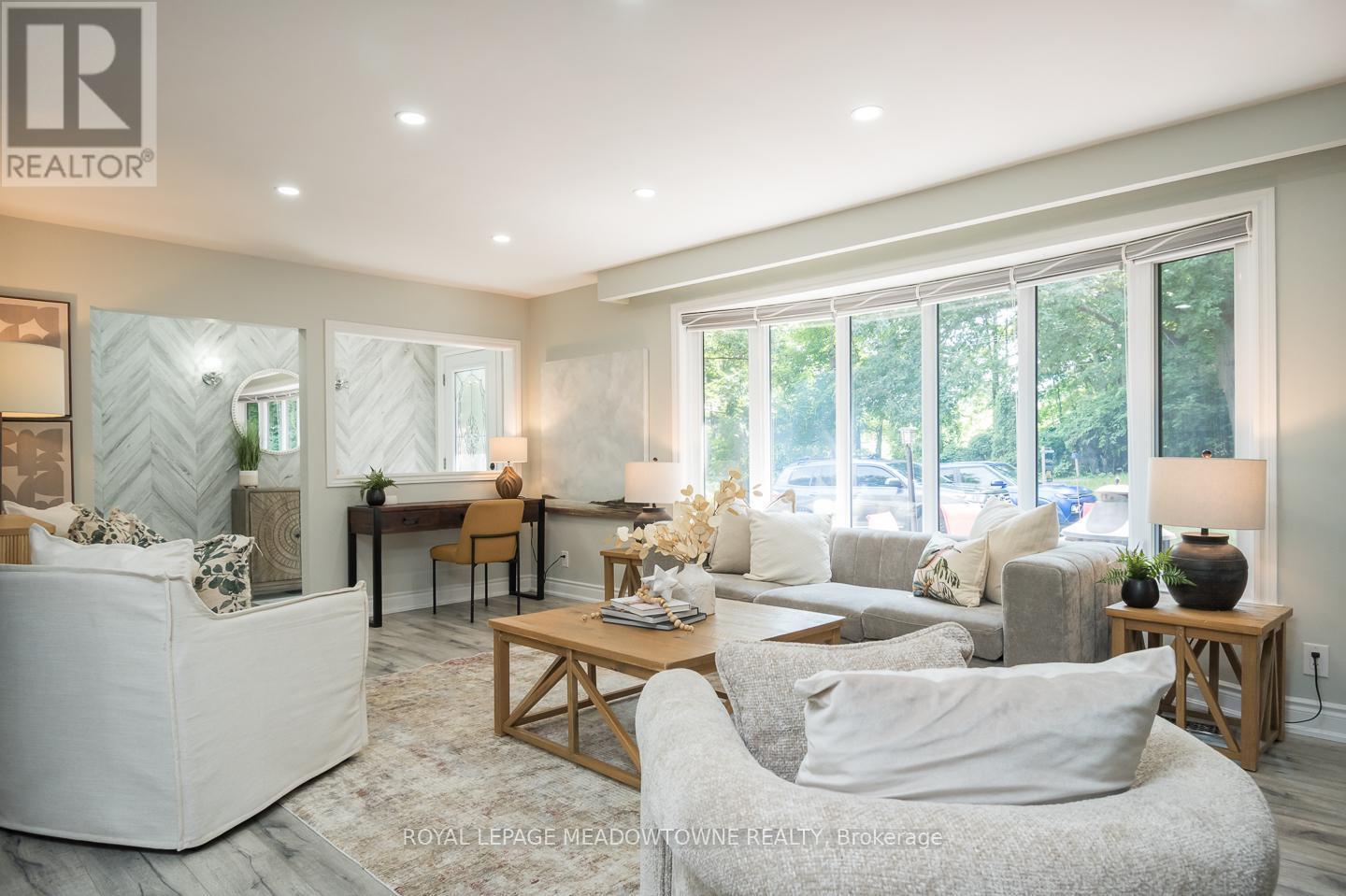 












10805 FOURTH LINE

,
Halton Hills,




Ontario
L9T2X9

