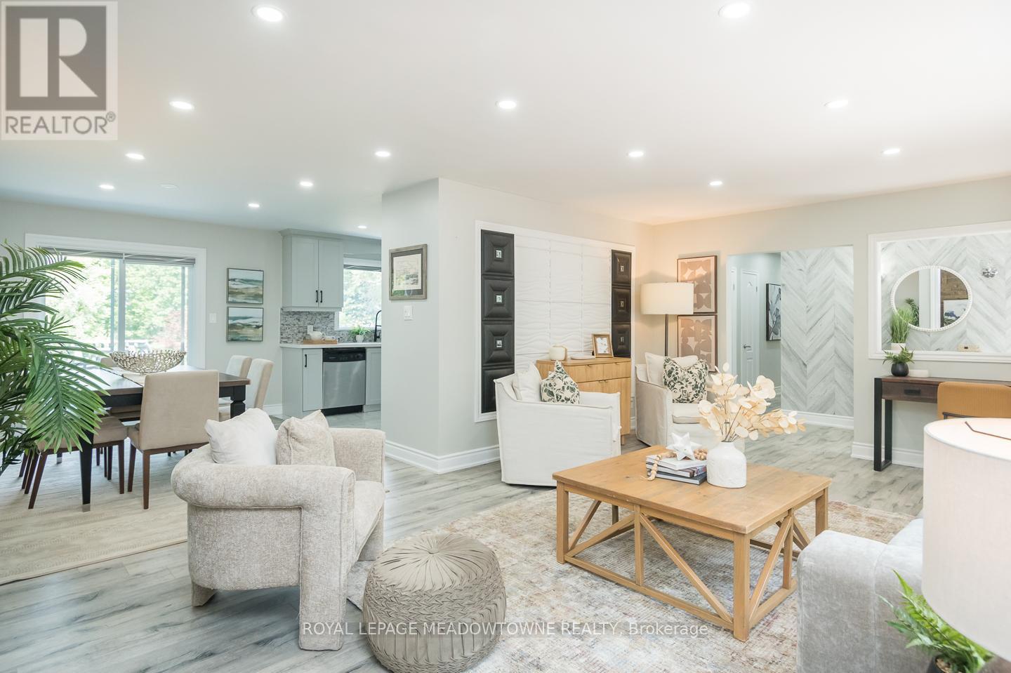 












10805 FOURTH LINE

,
Halton Hills,




Ontario
L9T2X9

