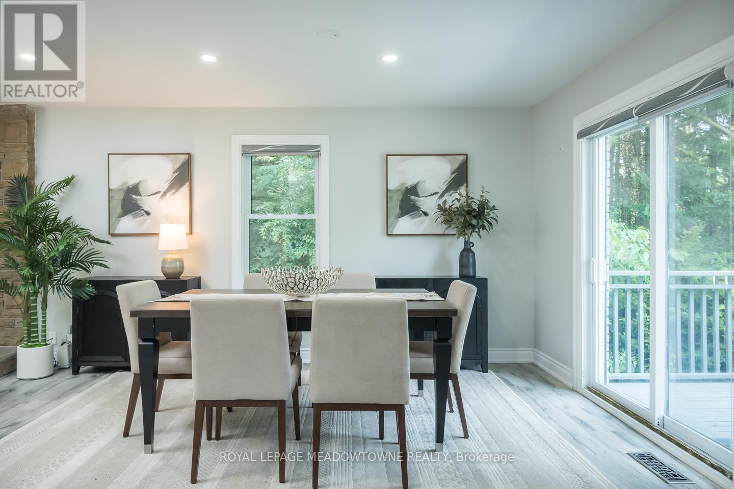 












10805 FOURTH LINE

,
Halton Hills,




Ontario
L9T2X9

