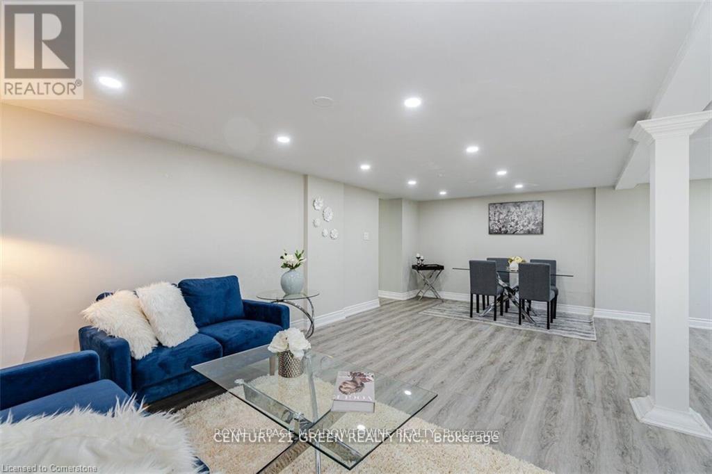 












10805 FOURTH LINE

,
Halton Hills,




Ontario
L9T2X9

