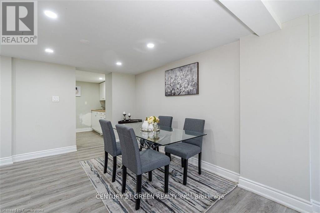 












10805 FOURTH LINE

,
Halton Hills,




Ontario
L9T2X9

