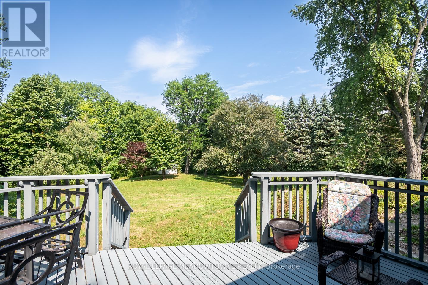 












10805 FOURTH LINE

,
Halton Hills,




Ontario
L9T2X9

