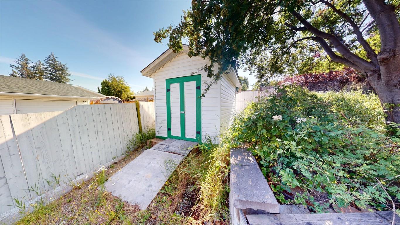 









1812


12th

Street,
Cranbrook,




BC
V1C 6M7

