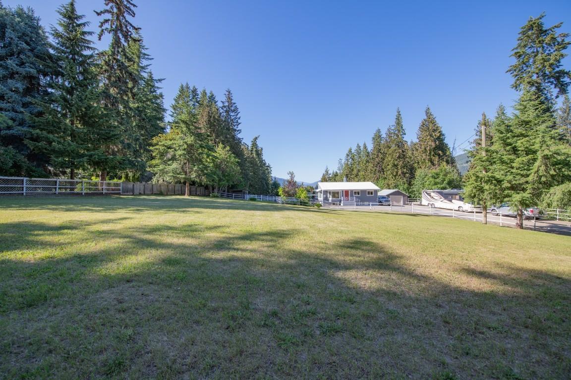 









4091


10

Avenue,
Salmon Arm,




BC
V1E 1W7

