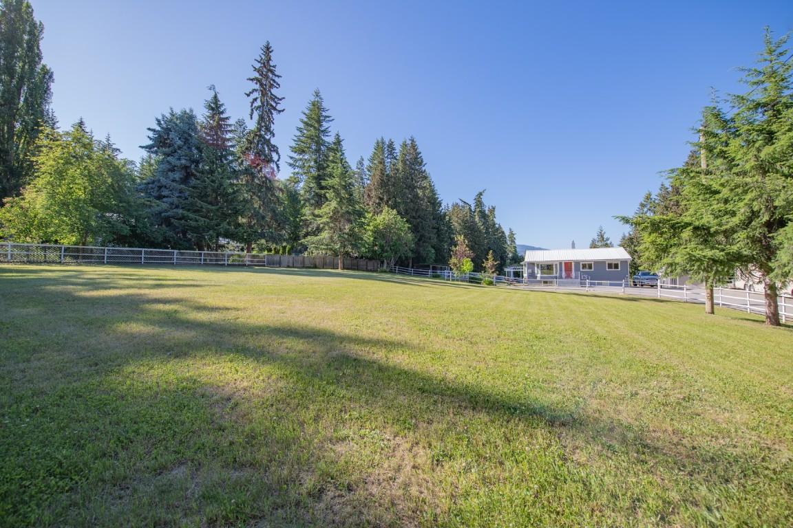









4091


10

Avenue,
Salmon Arm,




BC
V1E 1W7

