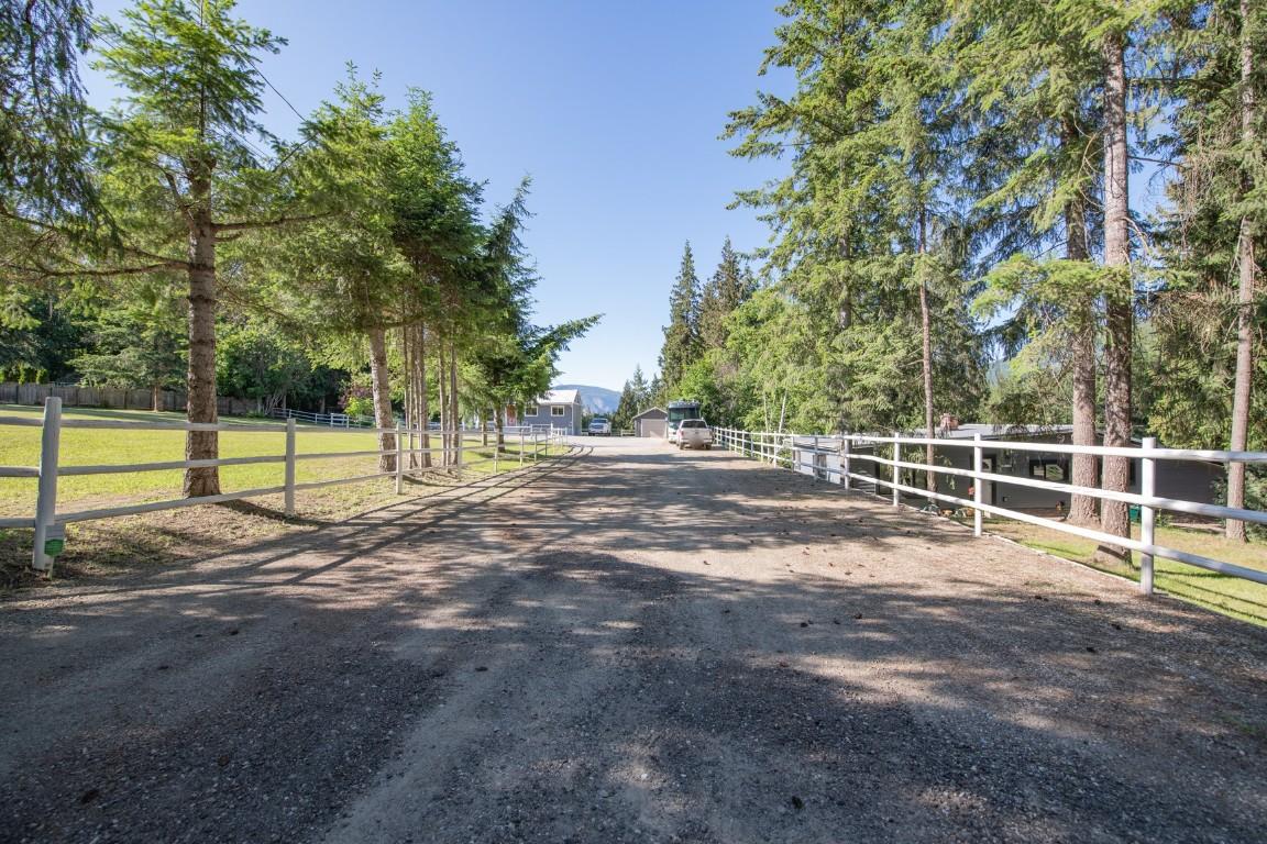 









4091


10

Avenue,
Salmon Arm,




BC
V1E 1W7

