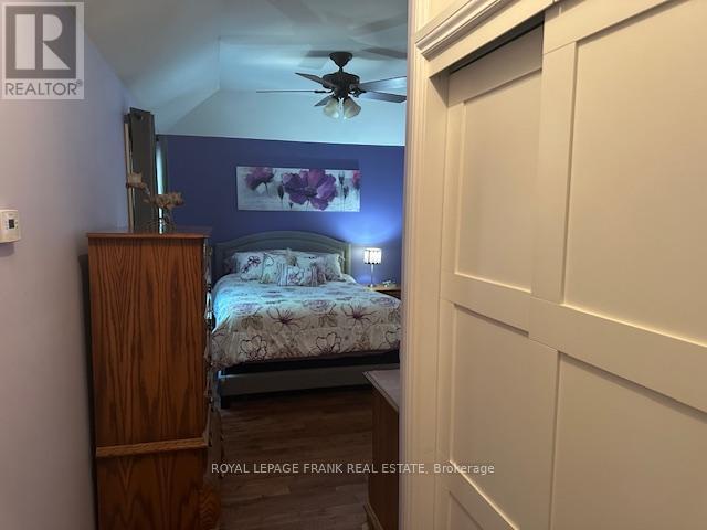 












29 STINSONS BAY ROAD

,
Kawartha Lakes (Bobcaygeon),




Ontario
K0M1N0

