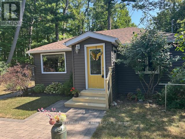 












29 STINSONS BAY ROAD

,
Kawartha Lakes (Bobcaygeon),




Ontario
K0M1N0

